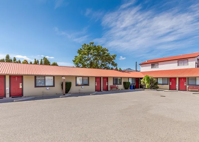 Osoyoos Beach hotels