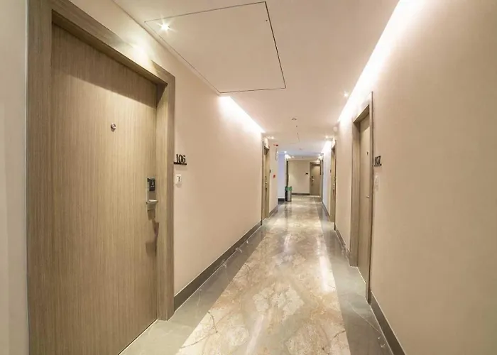 Palette Hotel By Checkin, Visakhapatnam