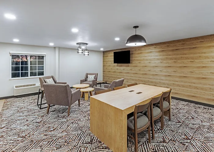 Candlewood Suites - Topeka West By Ihg