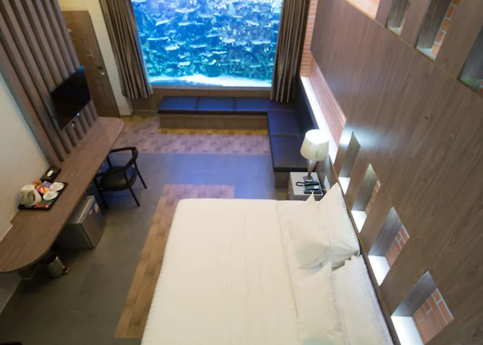 V20 Boutique Jacuzzi Hotel