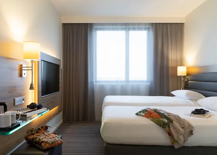 Moxy Aberdeen Airport