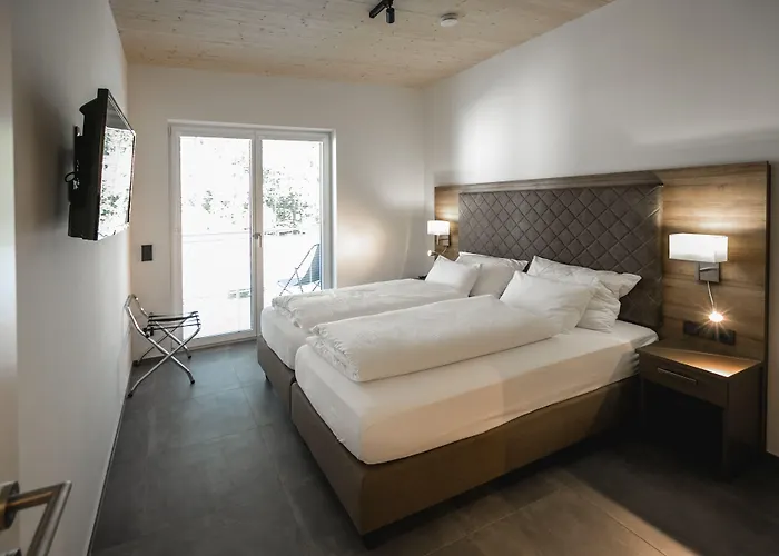 Hotels in Strobl