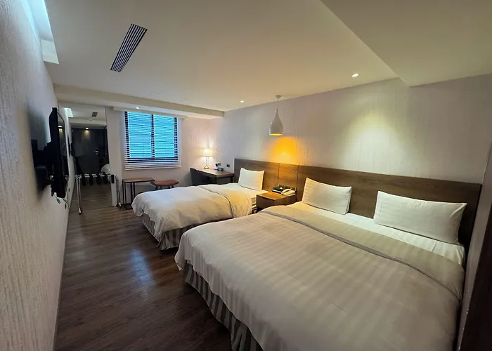 Lan Kwai Fong Garden Hotel
