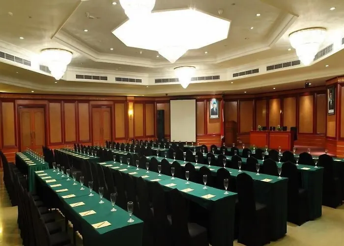 Serang Hotels
