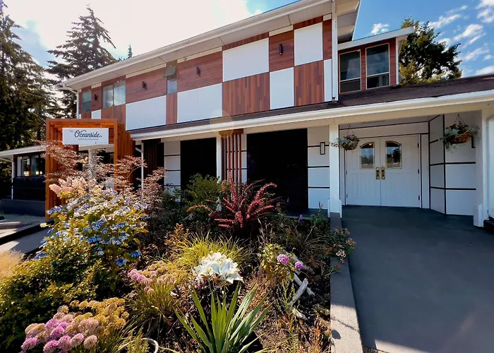 Sechelt Hotels