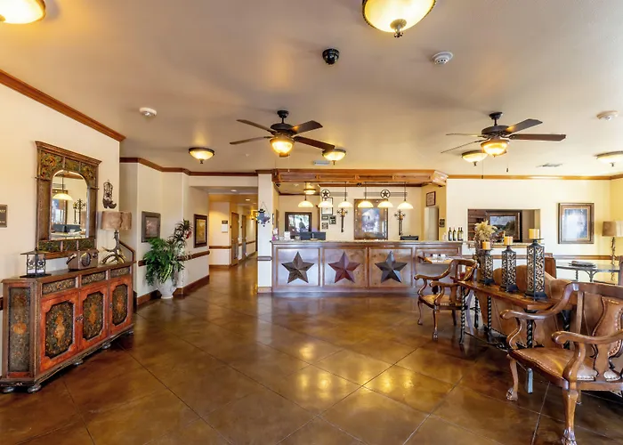 Hallettsville Hotels