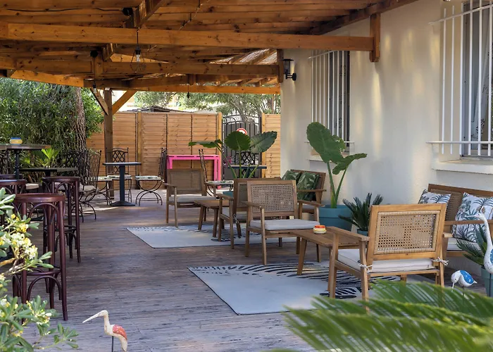 Fos-sur-Mer Hotels