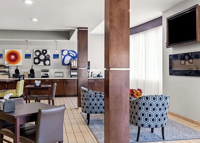 Best Western St. Louis Airport North Hotel & Suites