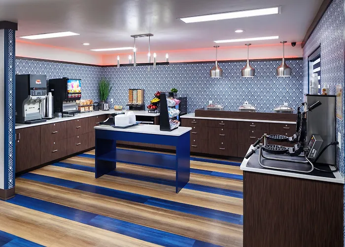 Omro Hotels