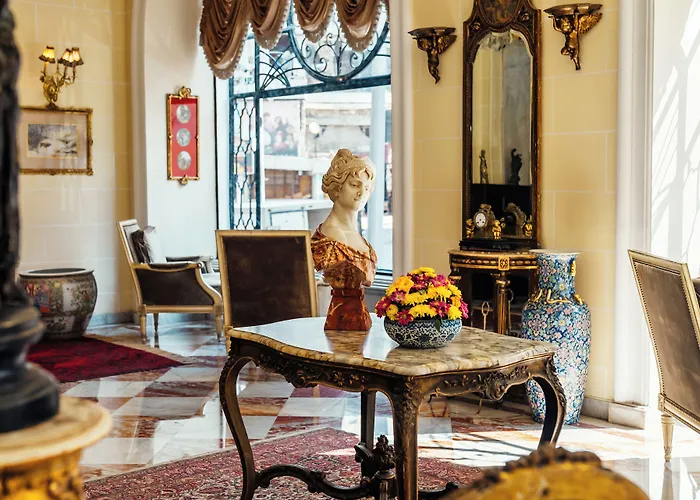 Alexandria Hotels