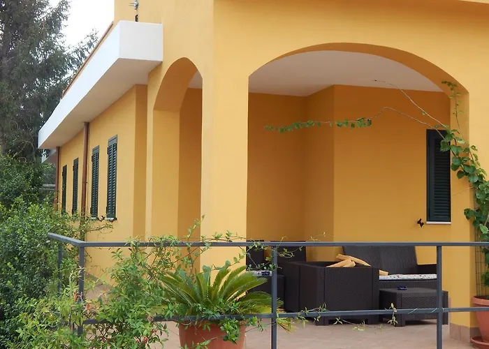 Ville familiari di Albenga