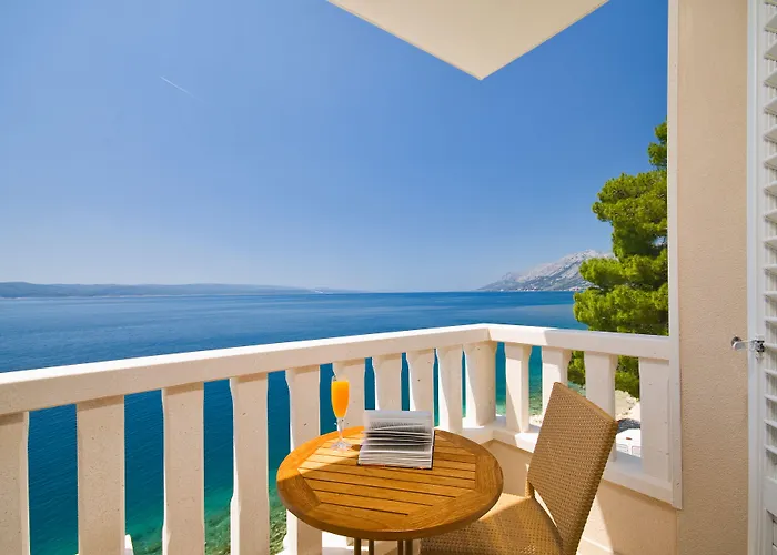 Brela Hotels