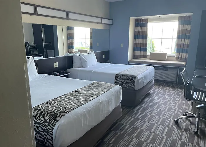 Waynesburg Hotels