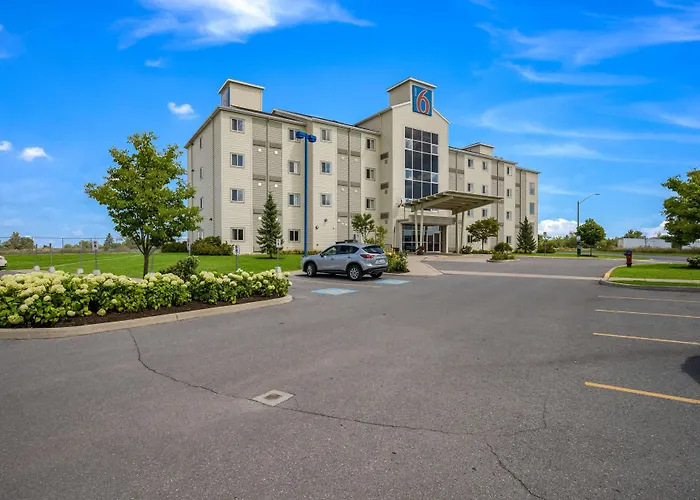 Prince Edward County Hotels