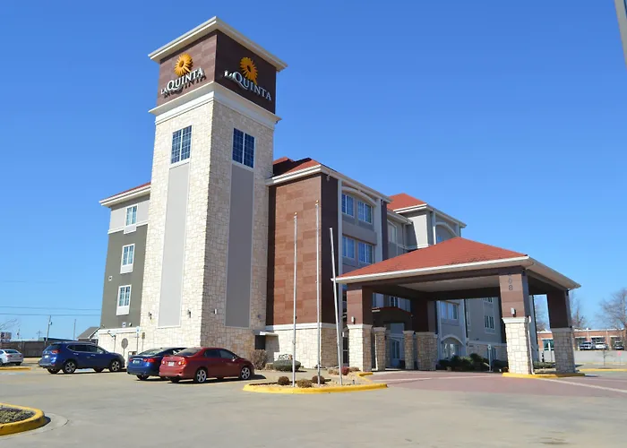 Bryant Hotels