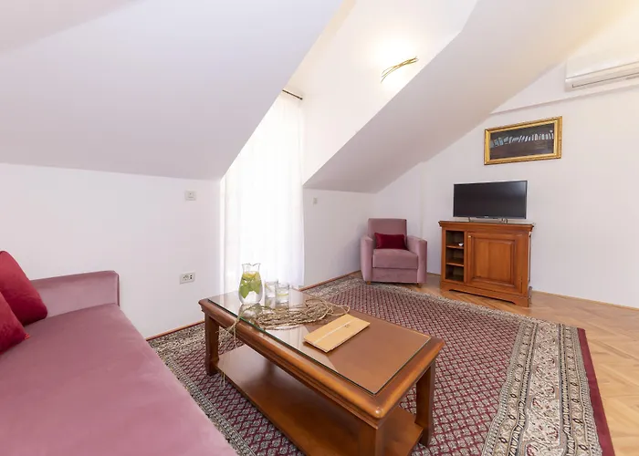 Hotels in Tisno