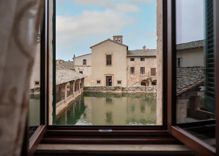 Bagno Vignoni Hotels