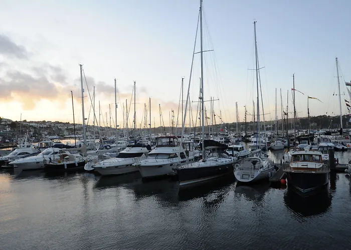 Falmouth Beach hotels