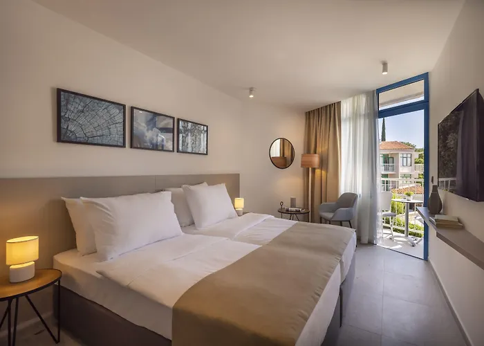 All-inclusive-Resorts in Pula