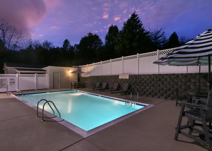 Lawrenceburg Hotels
