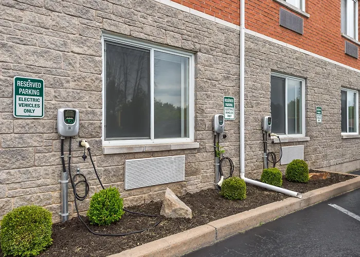 Best Western Plus 1000 Islands Hotel & Suites- Newly Renovated
