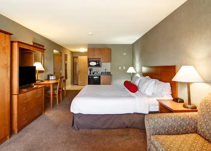 Ponoka Hotels