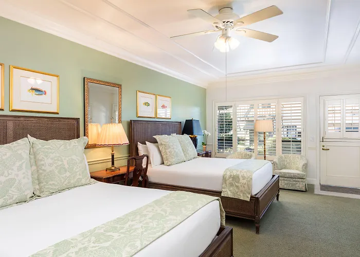 Pine Inn - Carmel