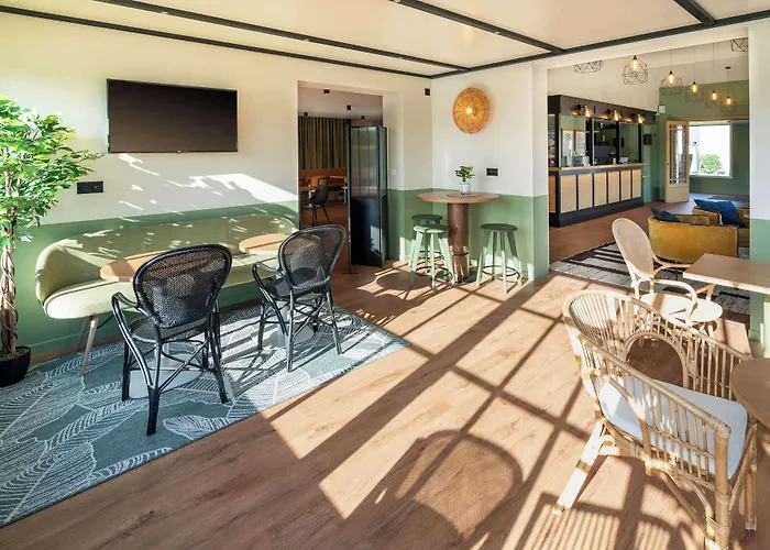 Bourgoin-Jallieu Hotels