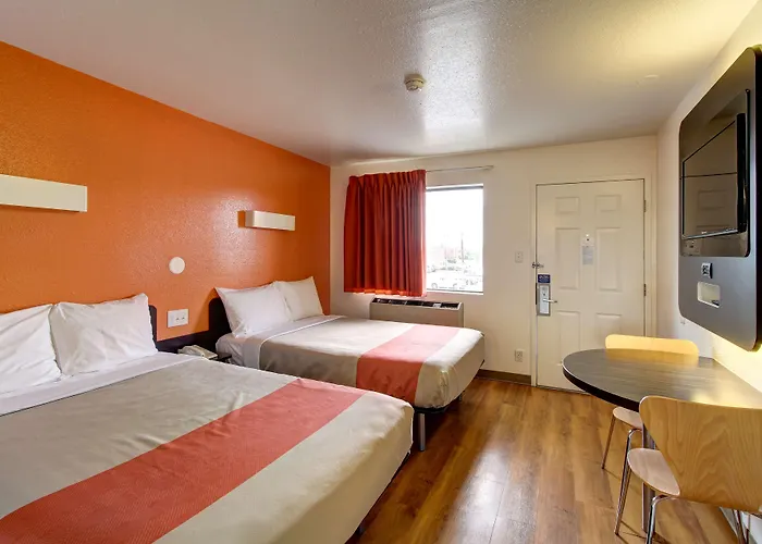 Amherst Hotels