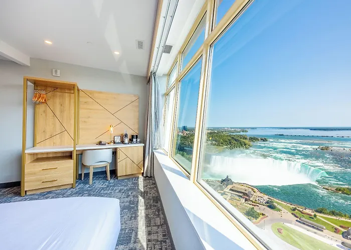 Tower Hotel At Fallsview