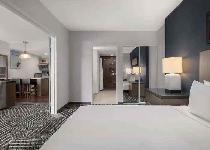Emeryville Hotels
