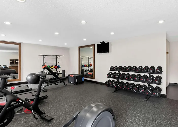 Pennsville Hotels