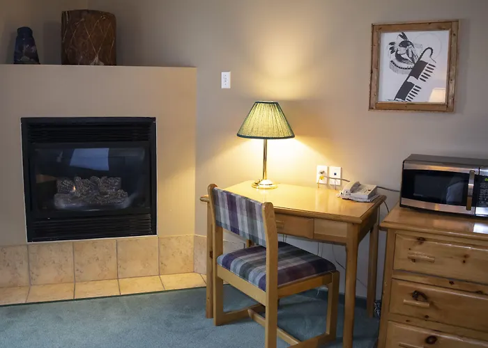 Waterton Lakes Lodge Resort