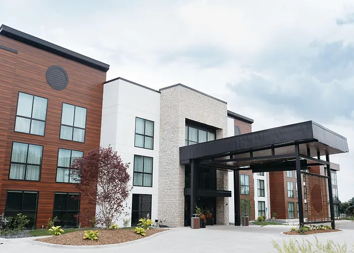 Urbandale Hotels