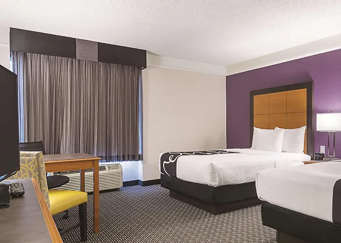La Quinta Inn & Suites By Wyndham Ontario Airport