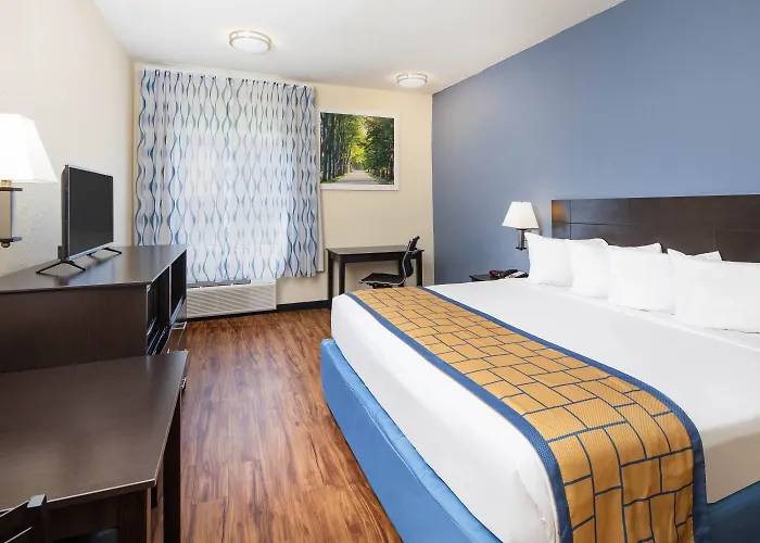 Days Inn By Wyndham Macon I-75 North