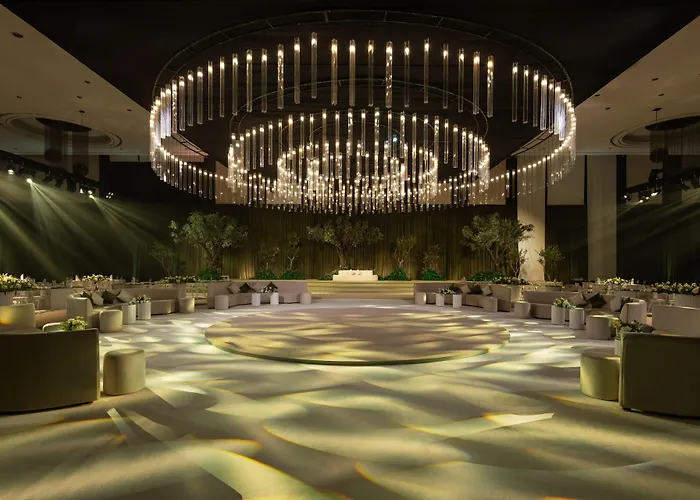 Le Meridien Dubai Hotel & Conference Centre