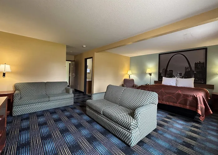 Staunton Hotels