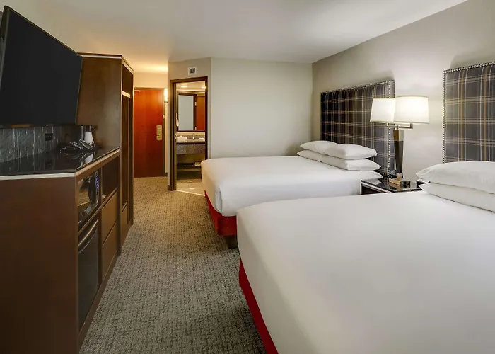 Mound City Hotels