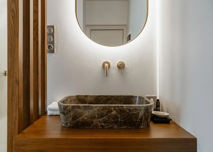 Firostefani Hotels