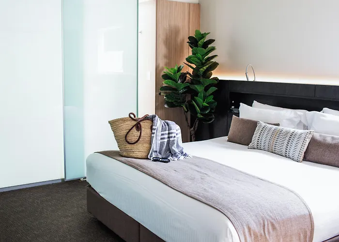 Noosa Heads Beach hotels
