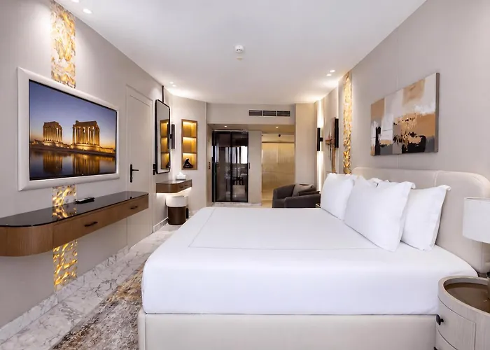 Luxor Hotels