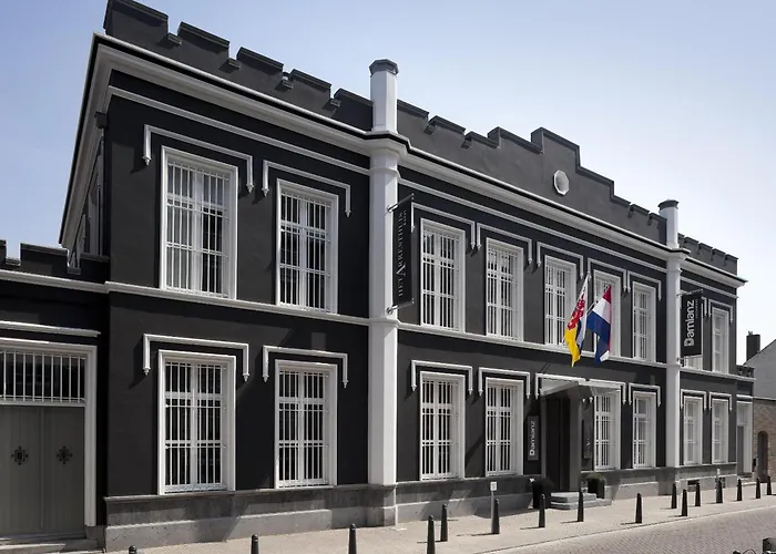 Hotels in de buurt van Sint-Christoffelkathedraal