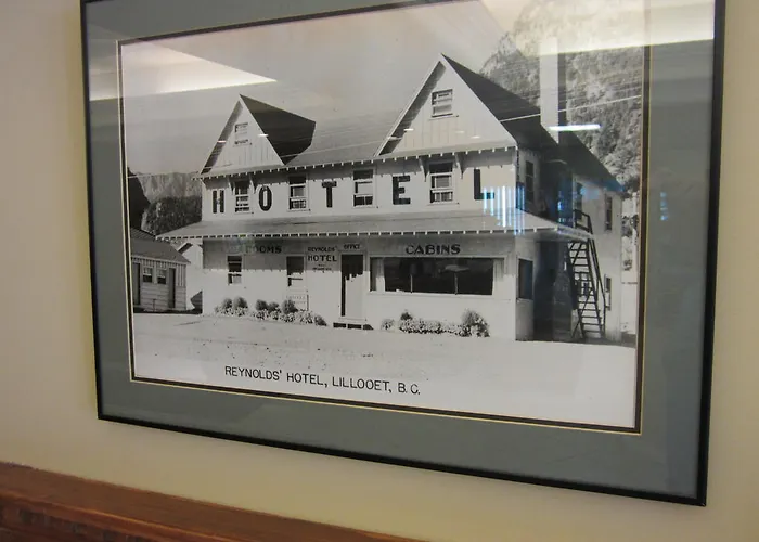 Lillooet Hotels