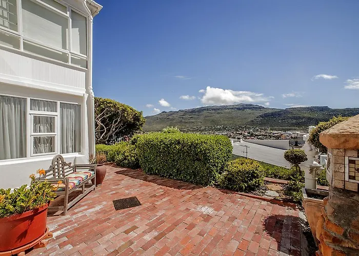 Camps Bay Beach hotels