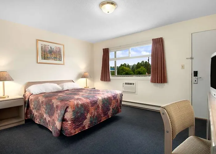 Travelodge By Wyndham Quesnel Bc