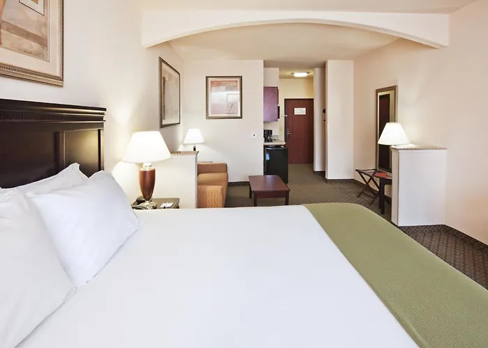 Corsicana Hotels