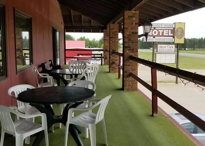 Hallock Hotels