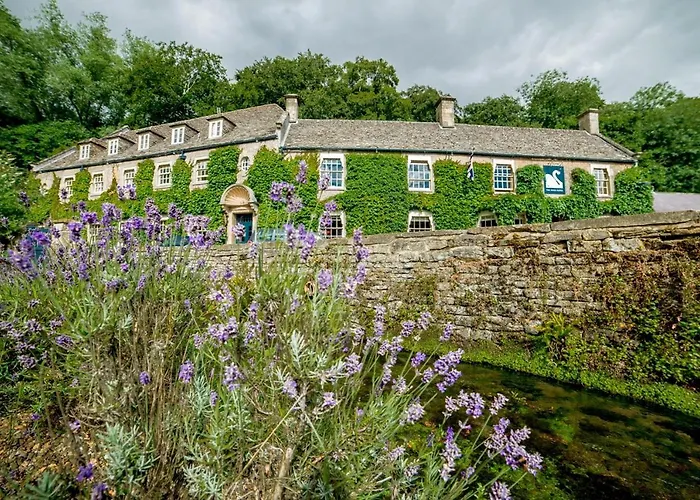 Bibury Hotels