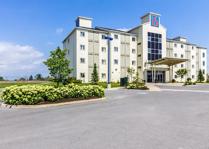 Prince Edward County Hotels